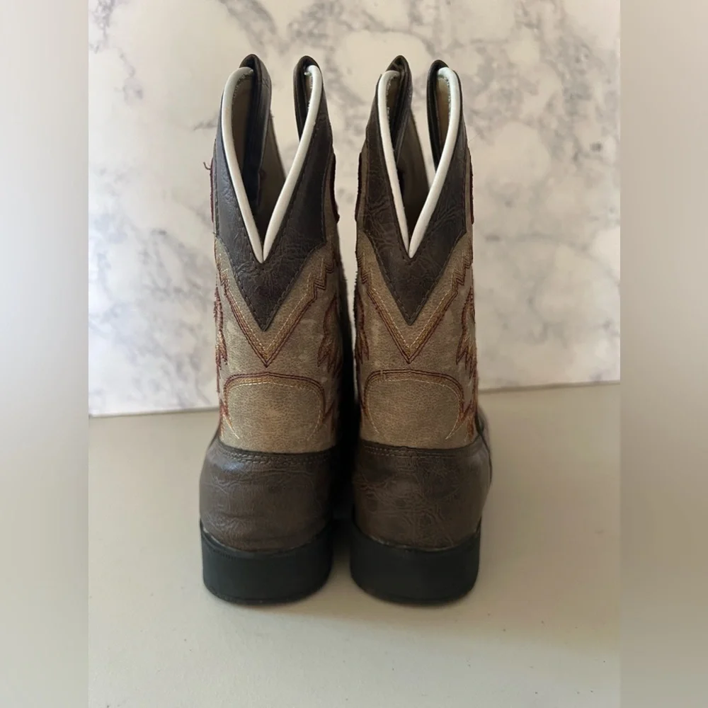 Children’s Laredo Collard Boot- LC2261 cowboy boots USED size 2.5M